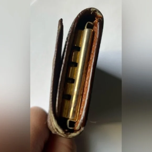 Louis VUITTON MONOGRAM KEY CASE/HOLDER - Picture 7 of 8